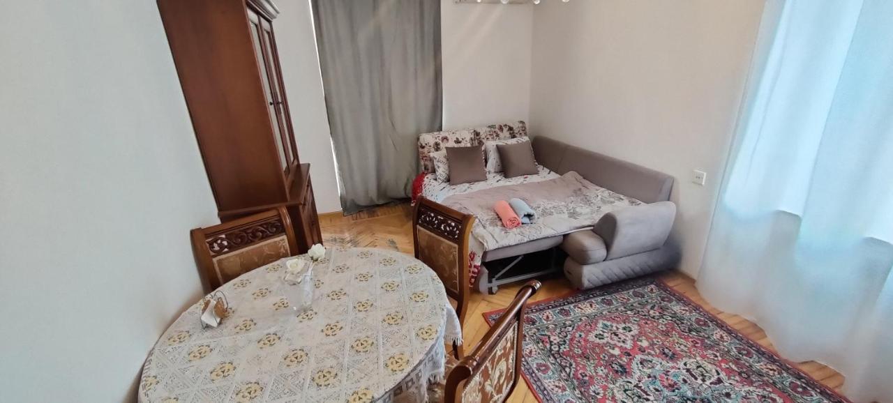 Budget One Room Apartment บากู ภายนอก รูปภาพ